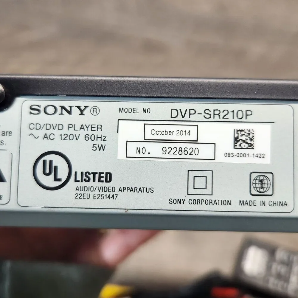 Sony DVP-SR210P Black CD/DVD Player With Remote And Cables - Tested